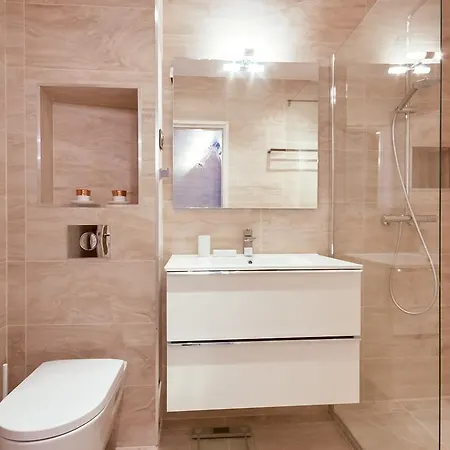 Luckey Homes - Corniche Jf Kennedy Apartment
